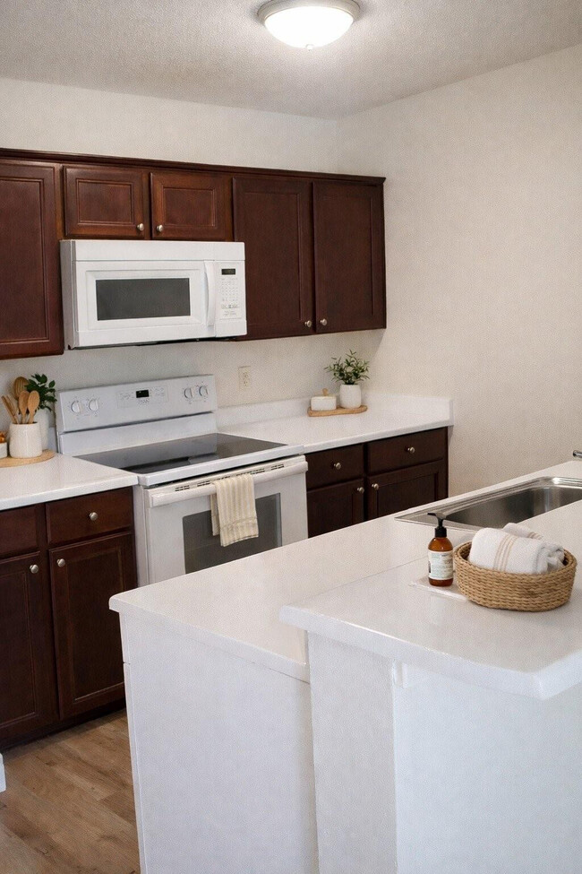 1715 Meadows Cir W in Boynton Beach, FL - Building Photo - Building Photo