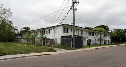 Tiger Landing in Jacksonville, FL - Foto de edificio - Building Photo