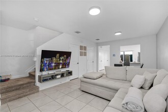 496 NE 4th Ln in Florida City, FL - Building Photo - Building Photo