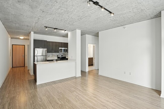 property at 1365 S Wabash Ave