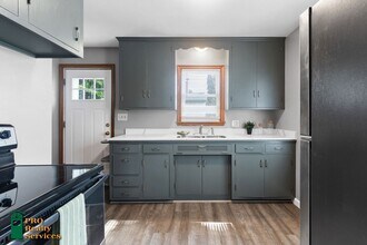 1789 White Bear Ave in Maplewood, MN - Building Photo - Building Photo