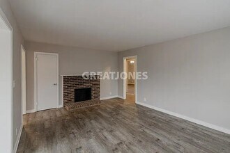 201 Ridgewood Ave in Fairfield, AL - Building Photo - Building Photo