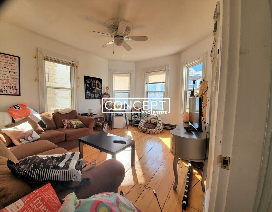 68 Calumet St, Unit 68 Calumet St #2 in Boston, MA - Building Photo