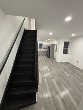 37 Wyoming St in Wilkes-Barre, PA - Building Photo - Building Photo