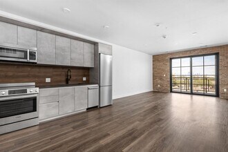 4315 S Congress Ave in Austin, TX - Building Photo - Building Photo