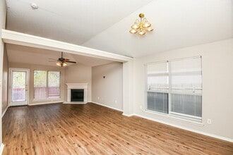 2638 Brea Canyon Rd in Fort Worth, TX - Building Photo - Building Photo