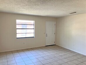 911 N Iowa Ave in Lakeland, FL - Building Photo - Building Photo