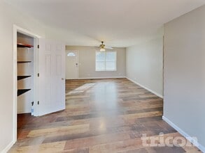 1150 E 17th Ave in Springfield, TN - Building Photo - Building Photo