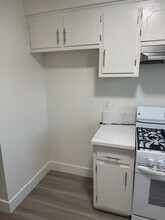 4011 W. 129th Street in Hawthorne, CA - Foto de edificio - Interior Photo