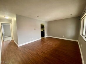 2595 Terrace Ave in Akron, OH - Building Photo - Building Photo