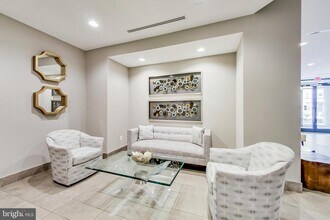 50 Florida Ave NE-Unit -601 in Washington, DC - Foto de edificio - Building Photo