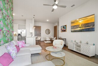 8890 Founders Square Dr, Unit SI ID1290664P in Naples, FL - Foto de edificio - Building Photo