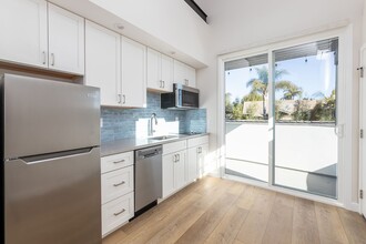 1193 Balour Dr in Encinitas, CA - Building Photo - Building Photo