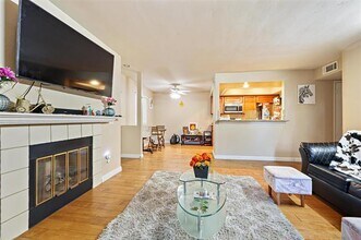 9409 Fairgrove Ln in San Diego, CA - Building Photo - Building Photo