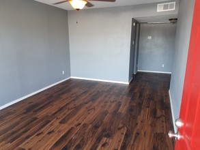 Summer Rose Place in San Antonio, TX - Building Photo - Building Photo