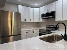 1847 J Julian Ln, Unit F in Charlotte, NC - Building Photo