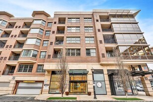 20 Ave At Port Imperial in West New York, NJ - Building Photo