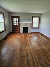 816 Andrew Johnson Hwy in Strawberry Plains, TN - Building Photo - Building Photo