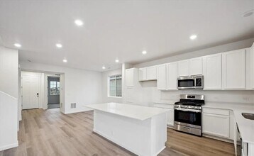 924 Steppe Ln in Windsor, CO - Building Photo - Building Photo