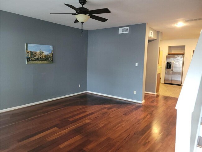 940 Wycliffe Dr in Houston, TX - Building Photo - Building Photo