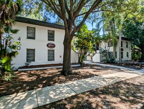 Palms @ Crescent Lake Apartments in St. Petersburg, FL - Building Photo - Building Photo