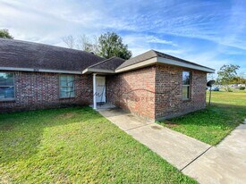 191 Gilmore Rd in Lake Charles, LA - Building Photo