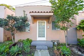 1030 W 15th St in San Pedro, CA - Building Photo - Building Photo