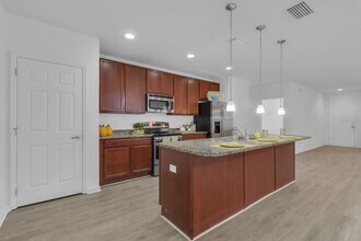 2943 Casabella Dr in Kissimmee, FL - Building Photo - Building Photo