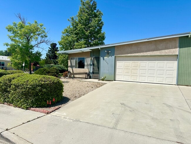 property at 1747 Kings Dr