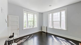 371 Harvard St, Unit 2 in Cambridge, MA - Building Photo