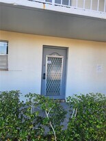 8450 Sunrise Lakes Blvd in Sunrise, FL - Building Photo