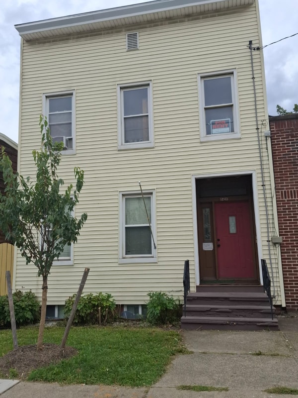1243 Broadway in Menands, NY - Building Photo - Building Photo