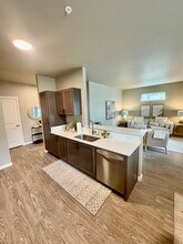 Introducing Dry Canyon in Redmond, OR - Foto de edificio - Building Photo