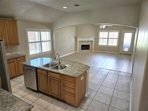 2193 Crane Hawk Ln in League City, TX - Building Photo - Building Photo