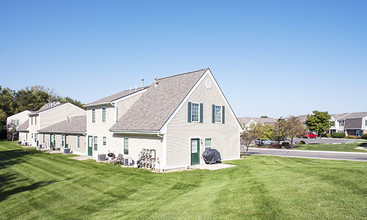 The Meadows Apartments in Marysville, OH - Building Photo - Building Photo