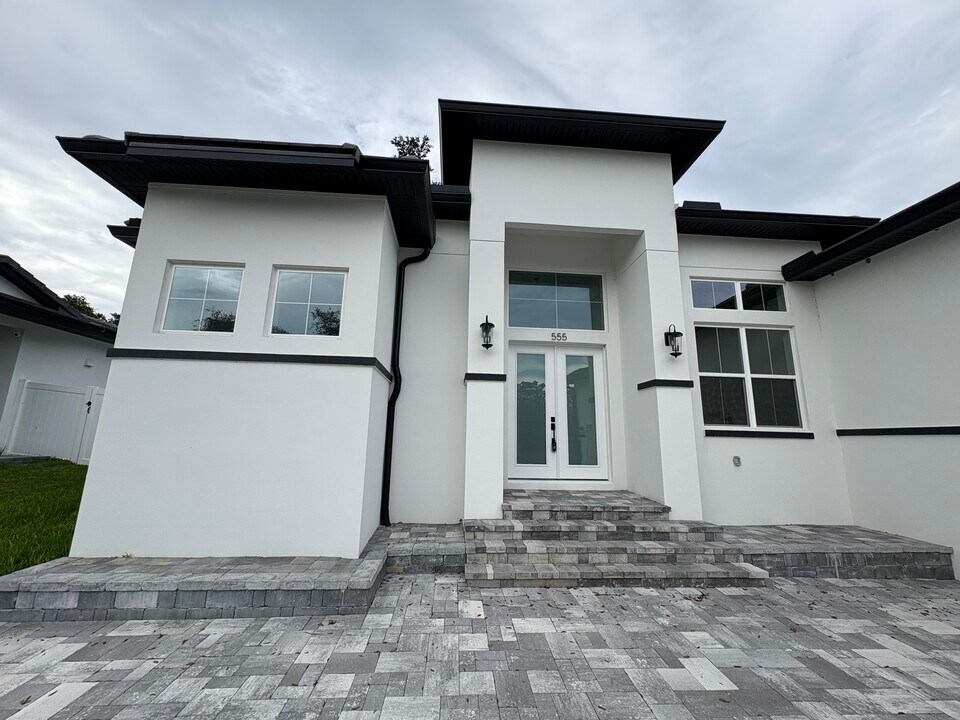 555 Sanctuary Golf Pl in Apopka, FL - Building Photo