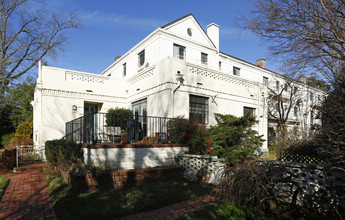 Grosvenor Gardens Apartments in Raleigh, NC - Building Photo - Building Photo