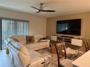 358 Highcrest Rd in Davenport, FL - Building Photo - Building Photo