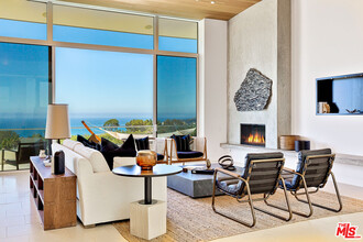 27454 WINDING Way in Malibu, CA - Building Photo - Building Photo