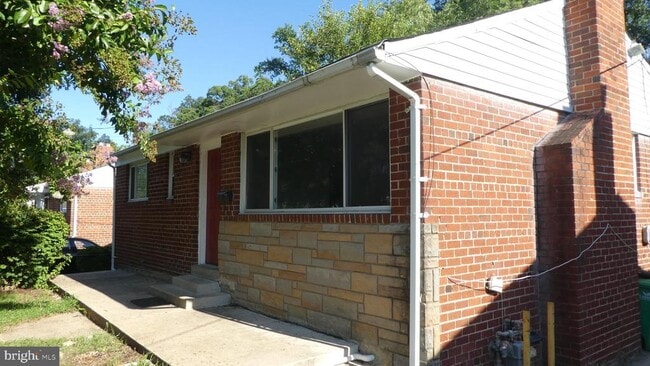 1937 Lebanon St in Hyattsville, MD - Building Photo - Building Photo