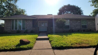 13124 Kerr Trail in Farmers Branch, TX - Building Photo - Building Photo