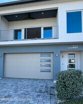 223 6th Ave in Indialantic, FL - Building Photo