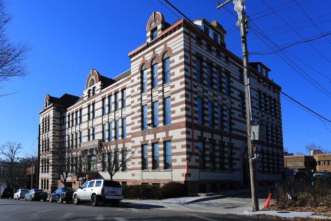 Alcott Place Apartments in Baltimore, MD - Building Photo - Building Photo