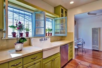 7714 Waring Ave in Los Angeles, CA - Building Photo - Building Photo