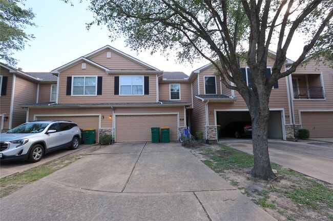 property at 6015 Yorktown Meadow Ln