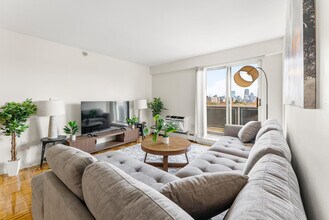 175 Freeman St, Unit ID1240303P in Brookline, MA - Foto de edificio - Building Photo