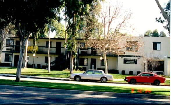 Rosewood Park Apartments in City Of Commerce, CA - Building Photo