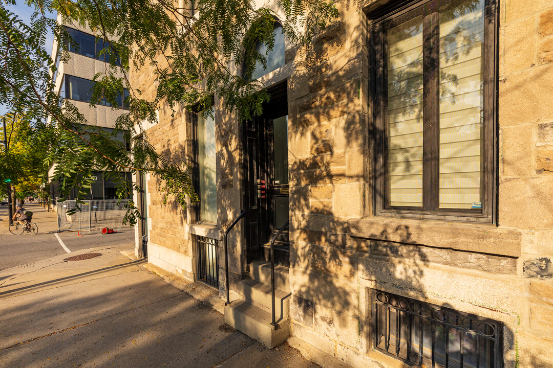 1869-1885 René Lévesque Boul E in Montréal, QC - Building Photo