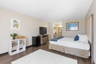 1400 W Tunnel Blvd in Houma, LA - Foto de edificio - Building Photo