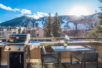 600 E Main St in Aspen, CO - Building Photo - Building Photo